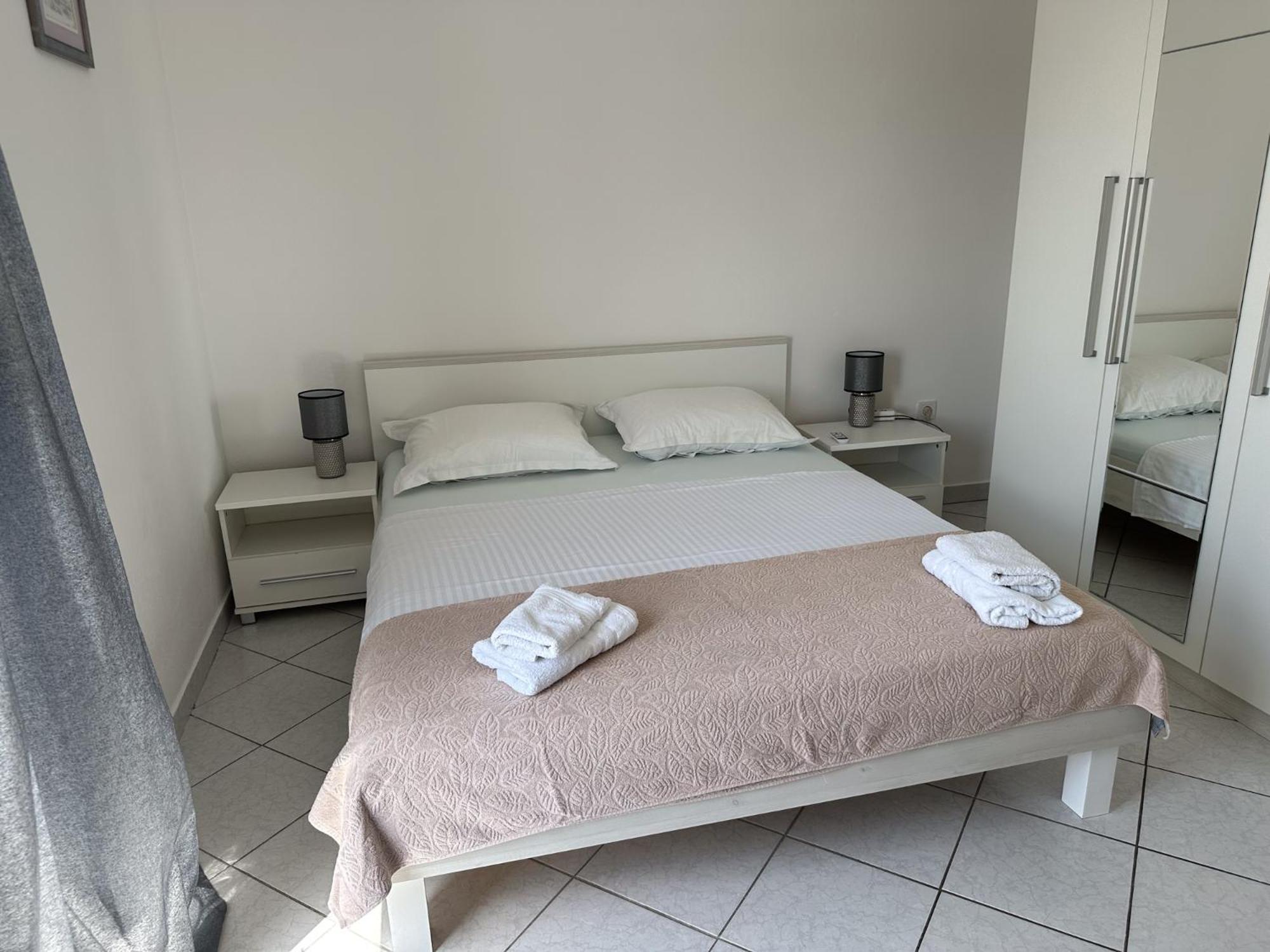 קרק Apartments Barica מראה חיצוני תמונה